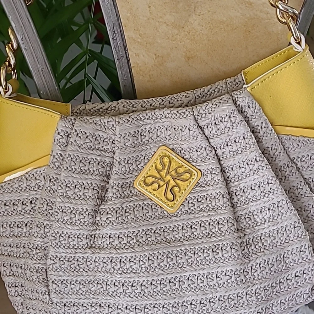 Simply Vera Vera Wang Hobo Bag ❤️